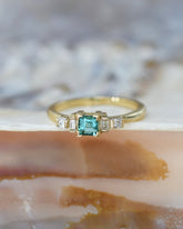 Louise Light green Tourmaline & diamond Ring